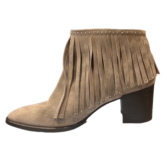 Etienne Aigner Fringe TATI BOOTIE IN PUTTY SUEDE SZ 9.5 - Picture 3 of 13